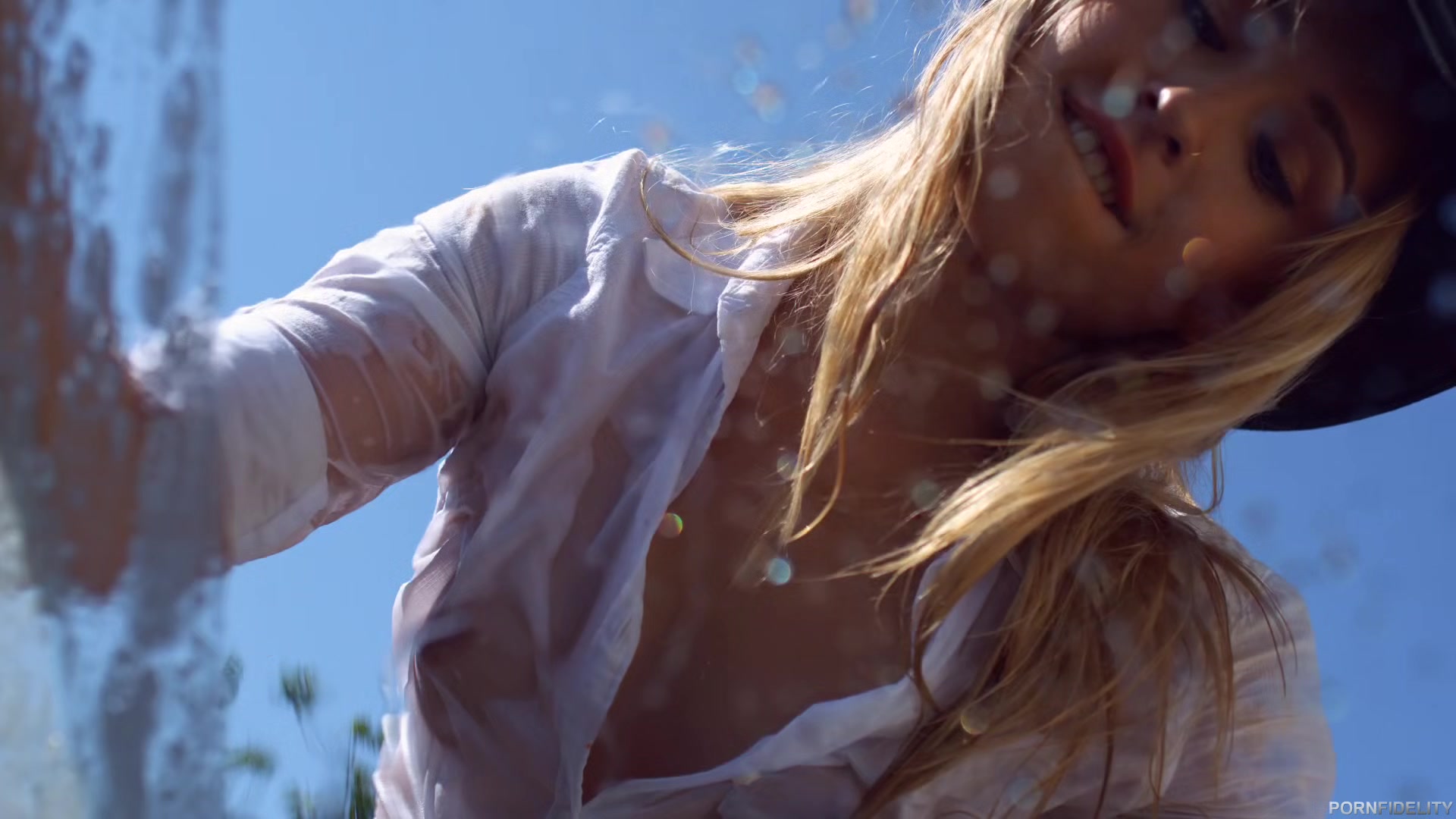 Bubble Butt Carwash - Starring: Goldie - PornFidelity