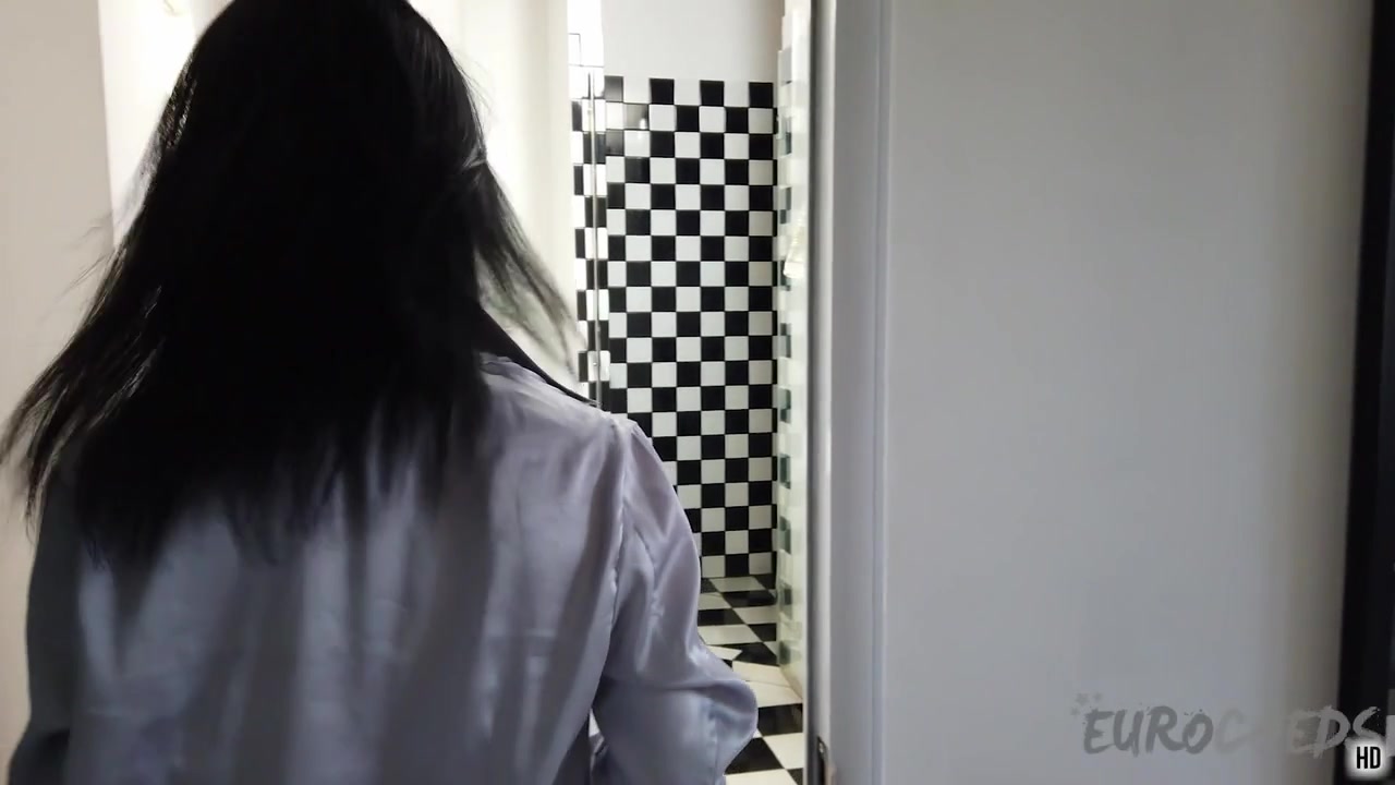 Hot New Model Polish teen 18+ Natasha Showering And Behind The Scenes Pre Audition Casting