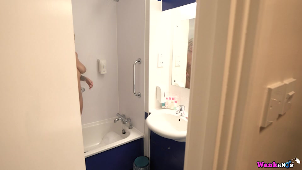 Dolly - Room Service - Sexy Videos - WankitNow