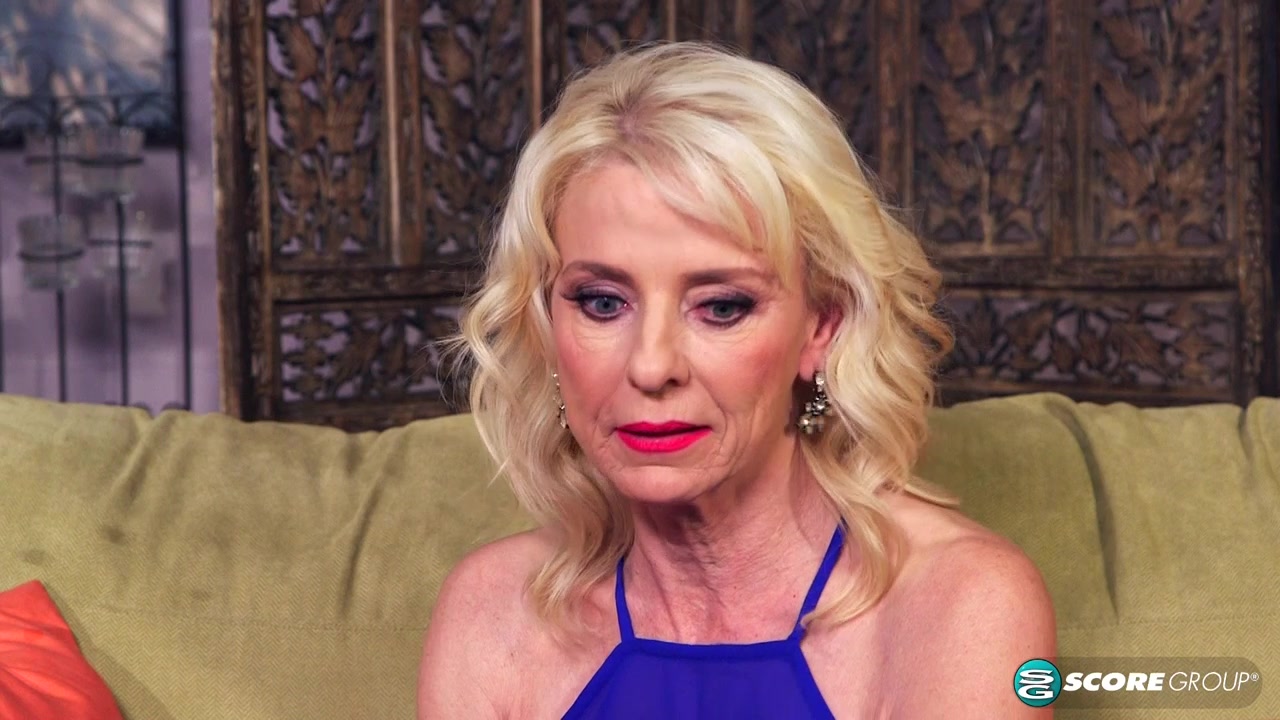 Interracial Anal Granny - NaughtyMag