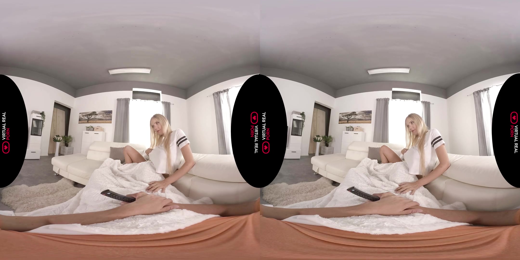 Florane Russell in Happy Ending - VirtualRealPorn