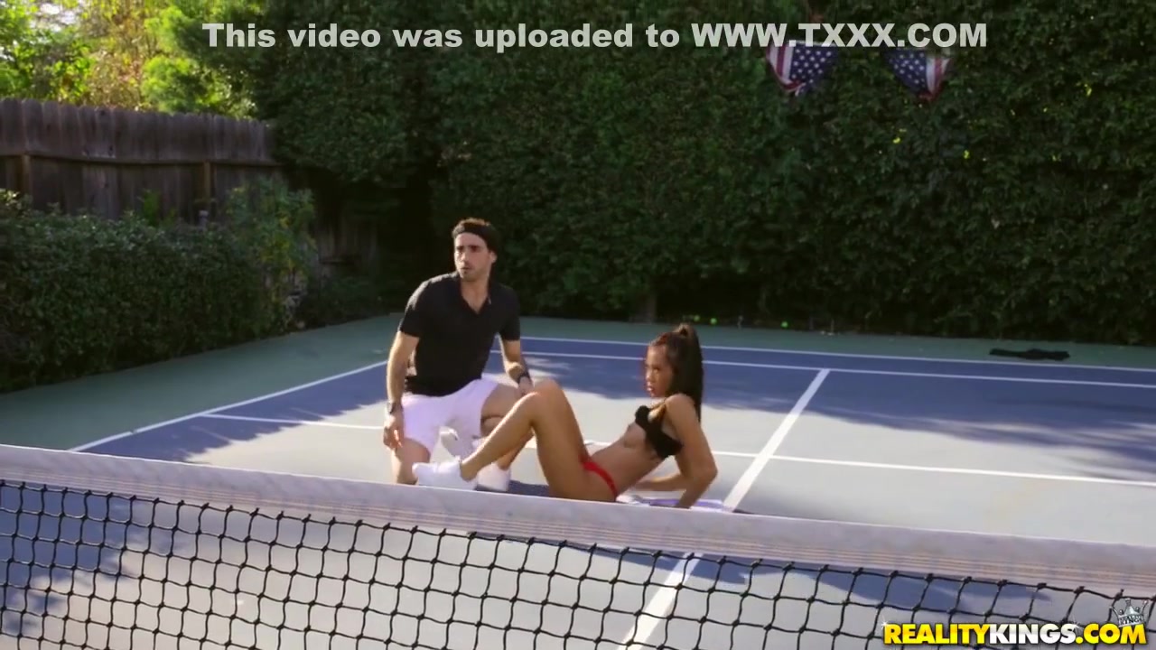 Makes Out With In The Locker Room With Jake Adams And Vina Skyy