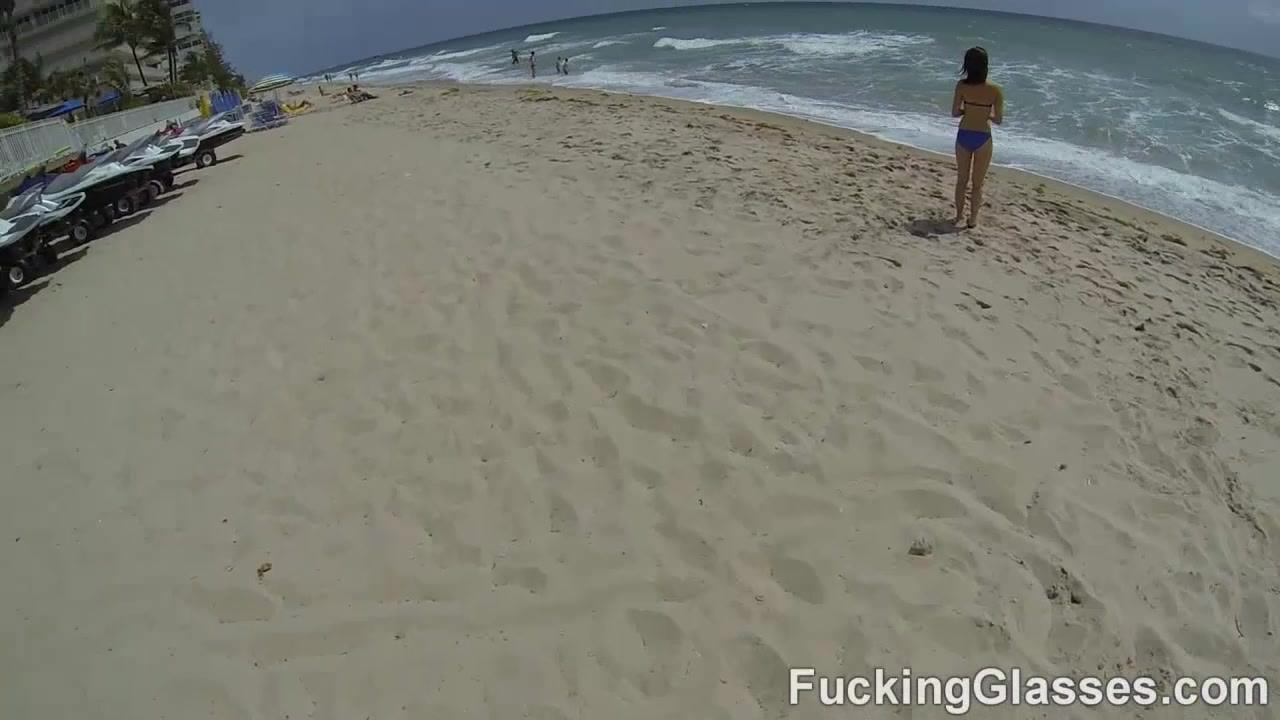 Fucking random vacation babe