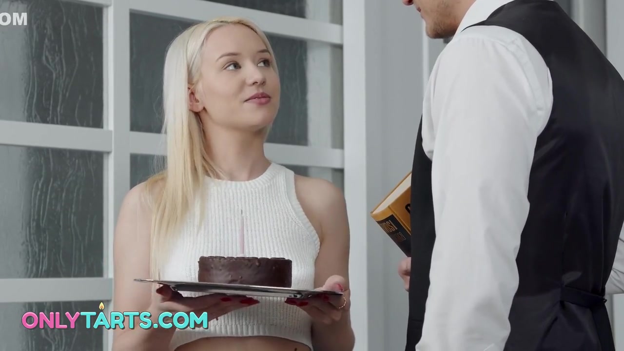 Welcome To The Neighborhood With Hot Blonde Chick Barbie