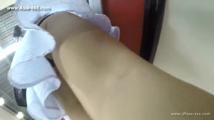 peeping chinese amateur upskirt.10