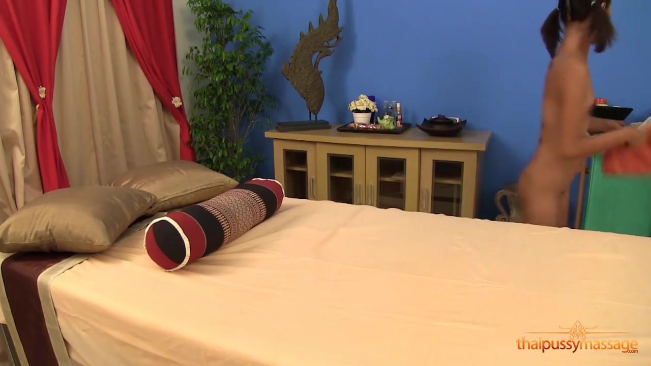 Masseur Fucks One Of His Thai Clients On The Massage Table