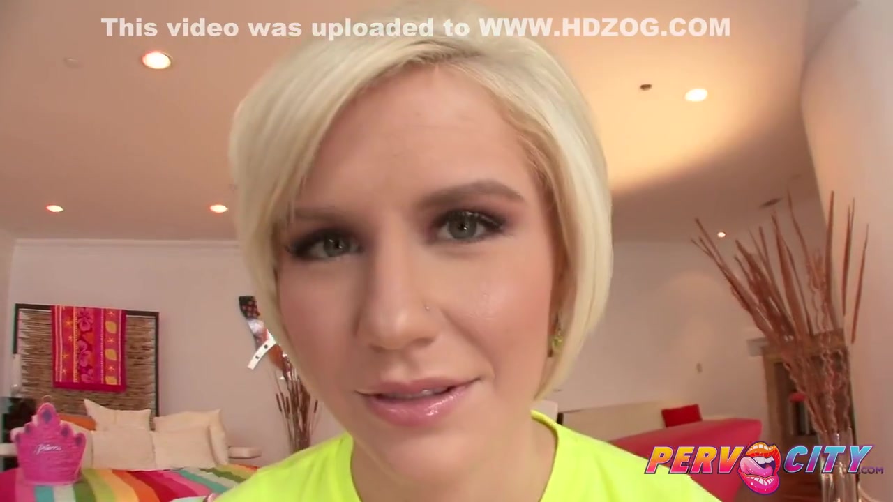 Kelly Klass And teen 18+ Kelly - Petite Sucking Big Cock