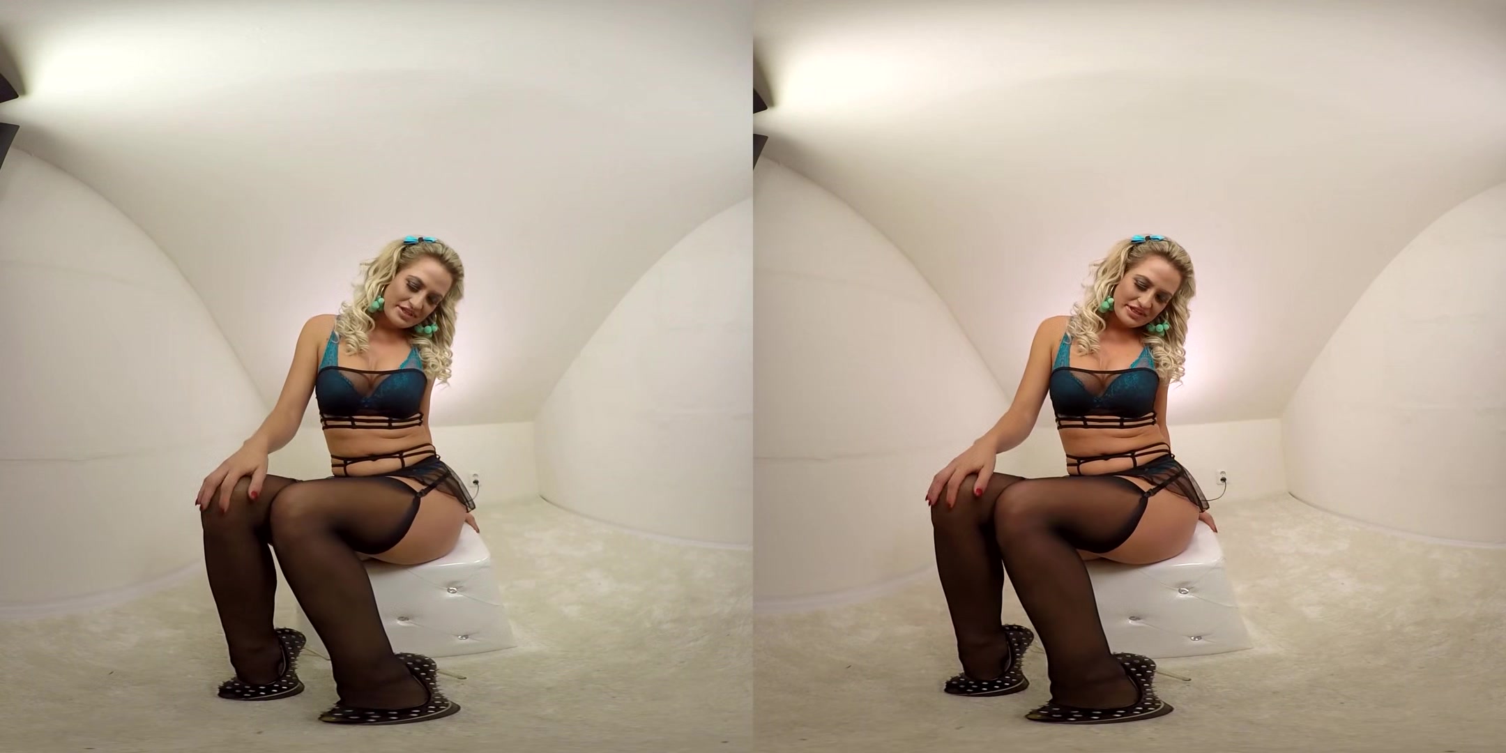 192 - Nicole Vice - Blonde In Lingerie And Stockings Toying
