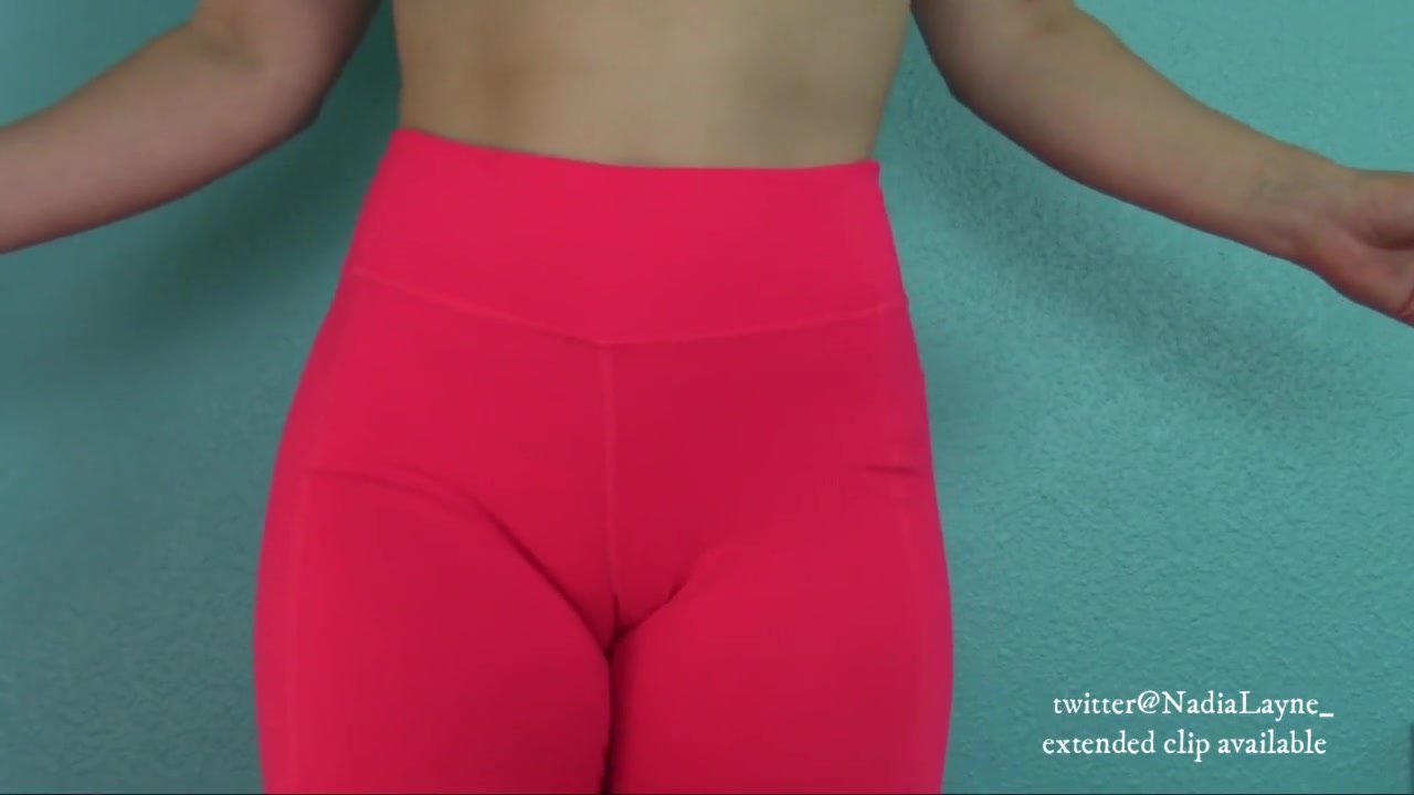 Milf Camel Toe In Yoga Pants