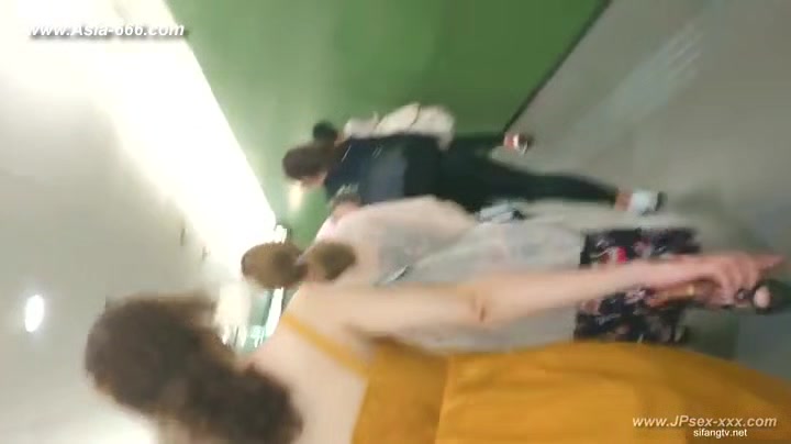 peeping chinese amateur upskirt.***