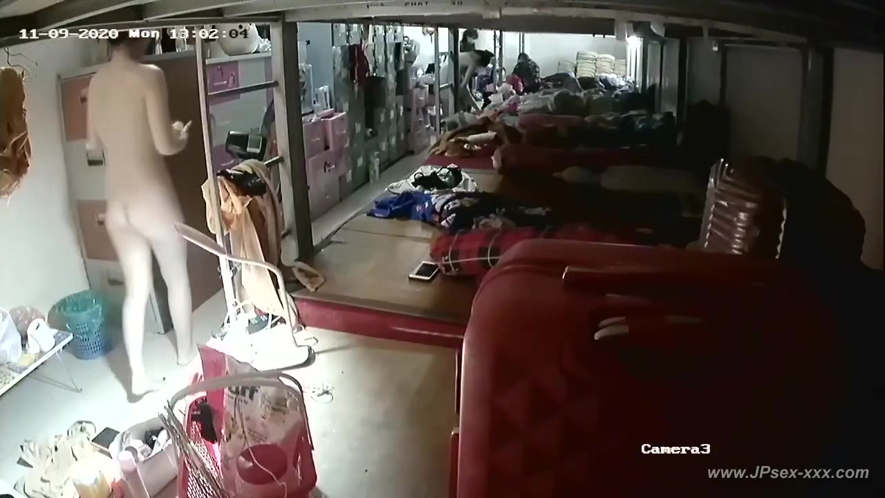 Hackers use the camera to remote monitoring of a lover's home life.589