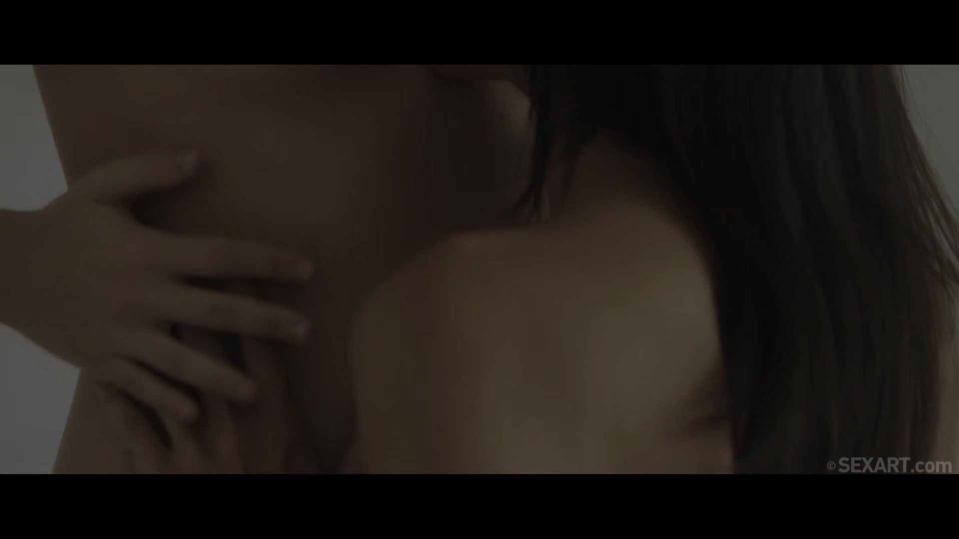 Zephyr - Emma Button & Miki Torrez - SexArt