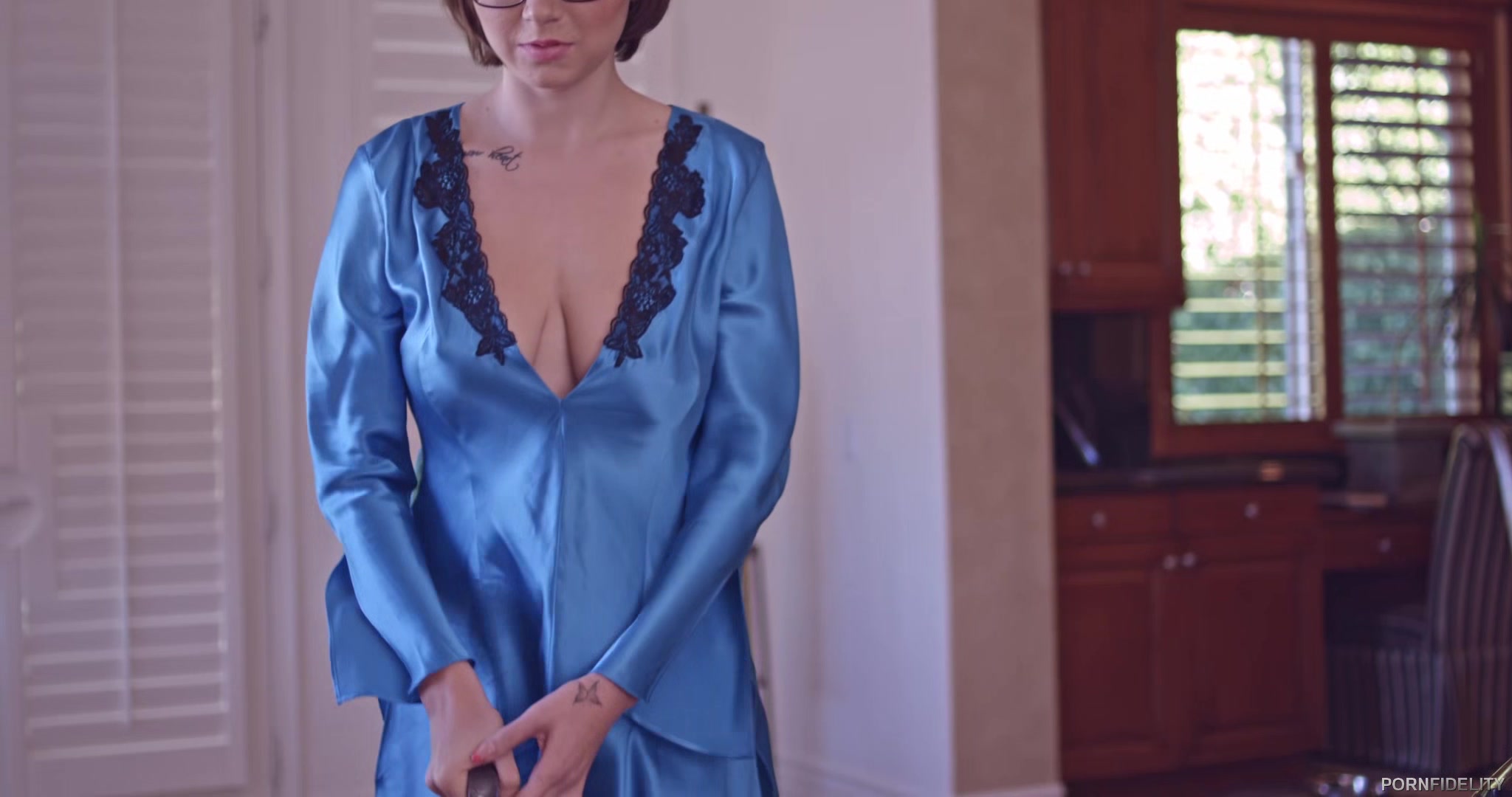 Russian House Wife - Starring: Marina Visconti