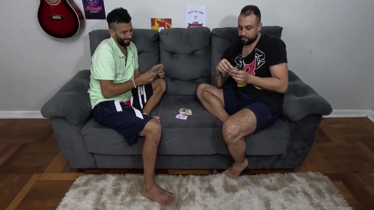 Fizemos Um Menage Com A E Meu Amigo Enfiou Fundo O Pauzao Na Bucetinha Pequena Da Ana 10 Min
