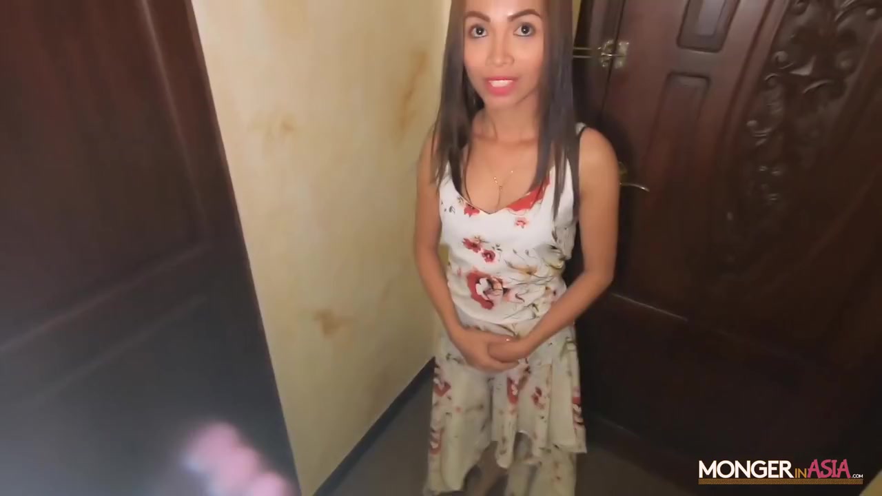 Thai teen 18+ Fucked At Her Interview For A Maid Job