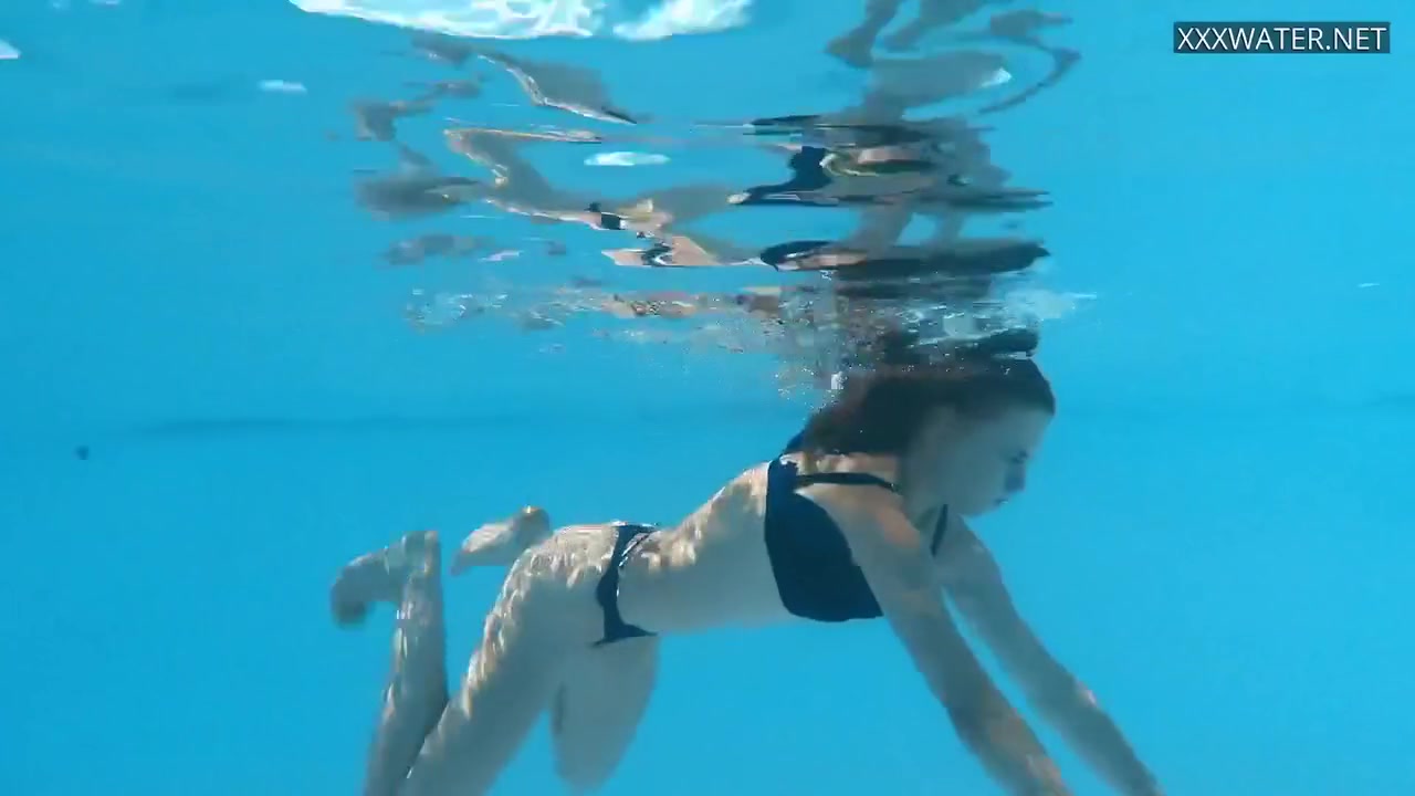 Hottest Petite Tightest Babe Underwater - Bonnie Dolce