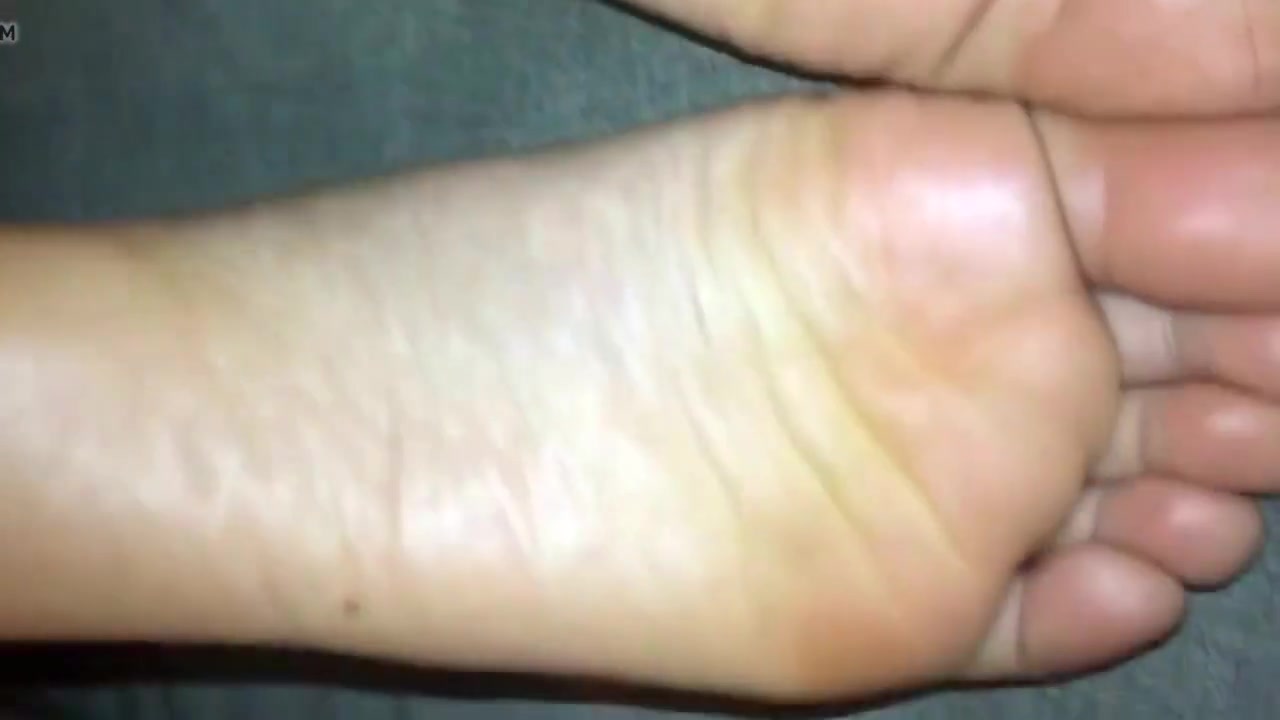 Big bare indian soles