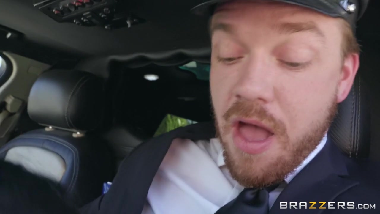 Ariella Ferrera & Kyle Mason in Lick My Limo - BrazzersNetwork