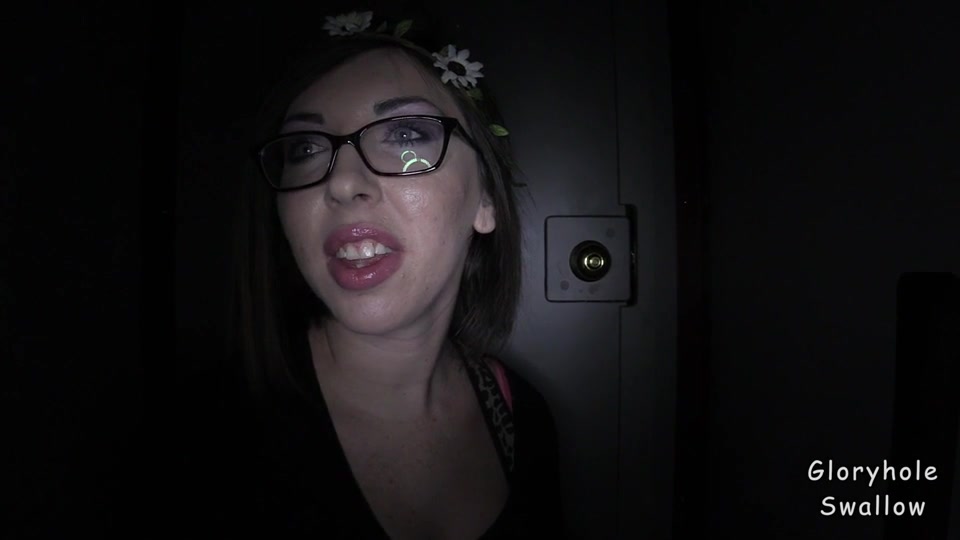 GloryholeSwallow - Amanda B's 1st Visit