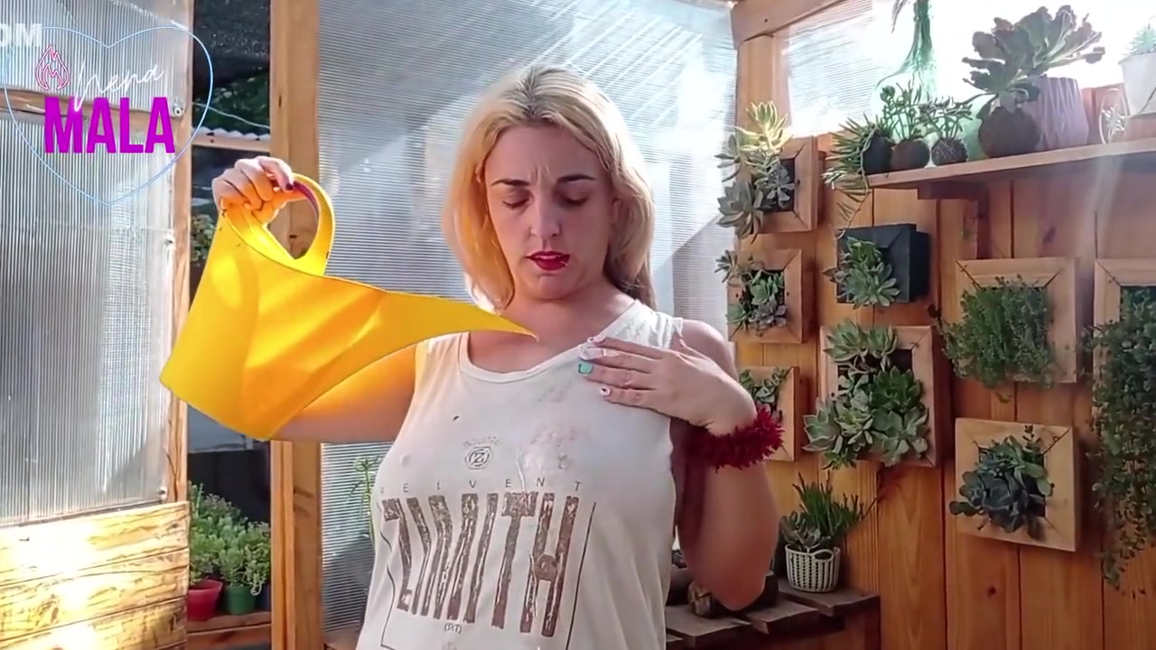 Rubia Argentina Se Come Una Pija Enorme Como Regalo De San Valentin