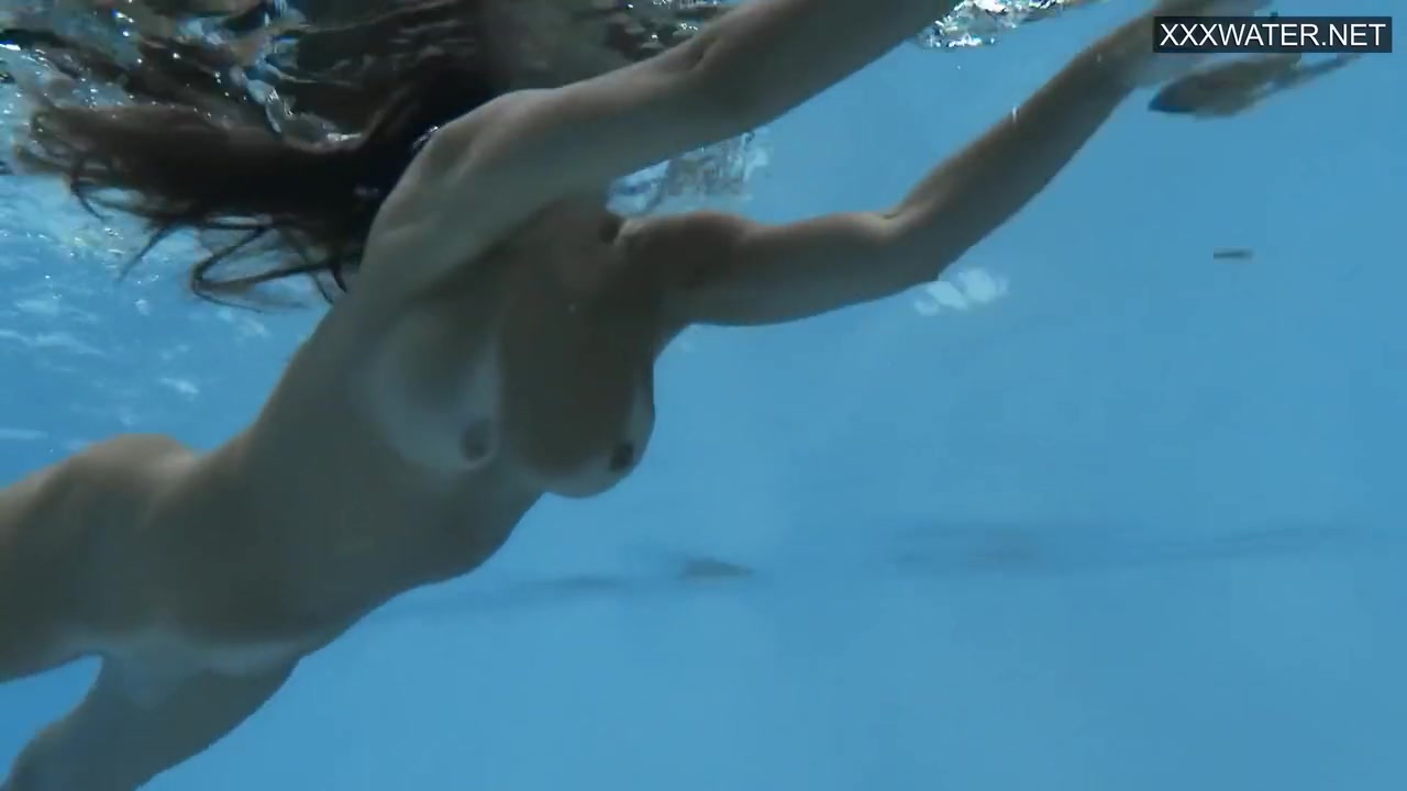 Hottest Babes In The Swimming Pool Alone - Angelica Heart