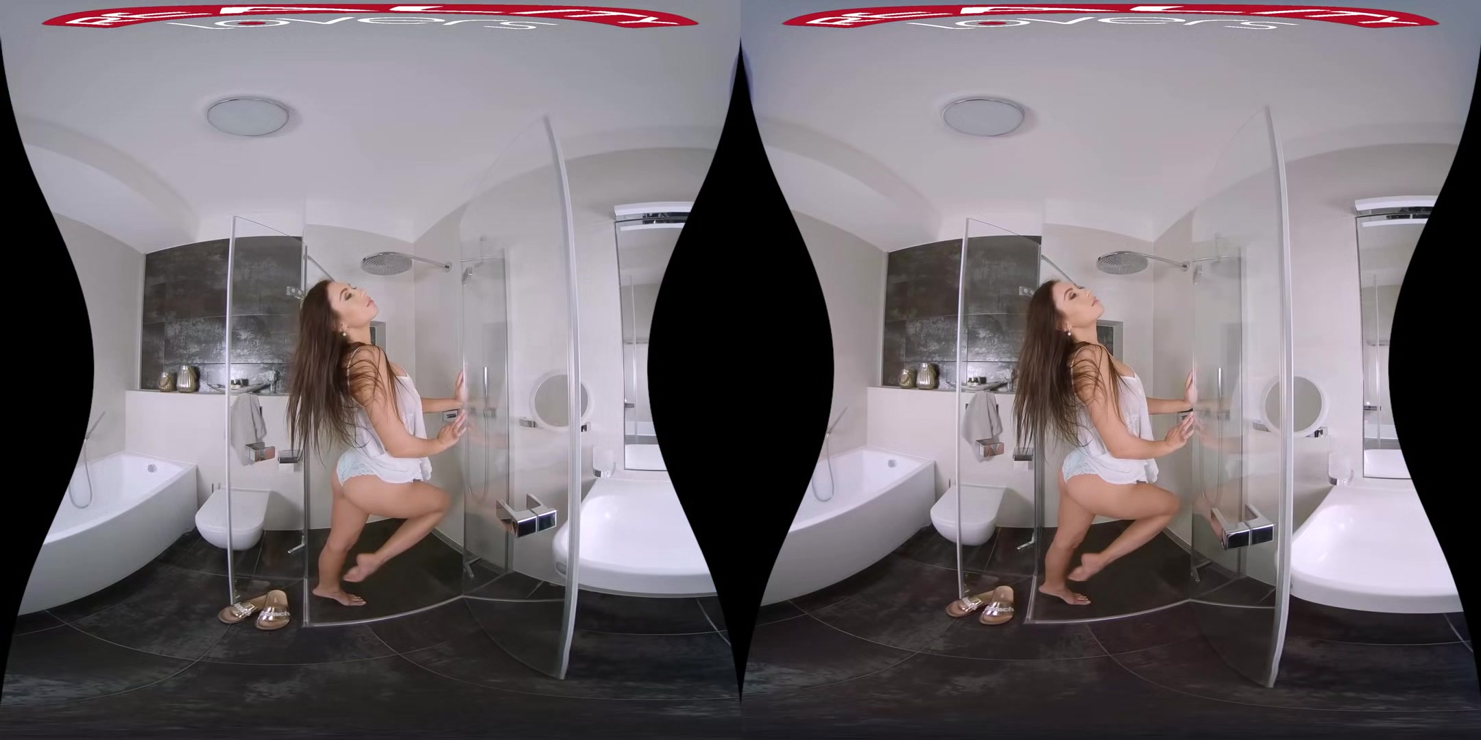 The VR Playboy Girl - in colour - RealityLovers