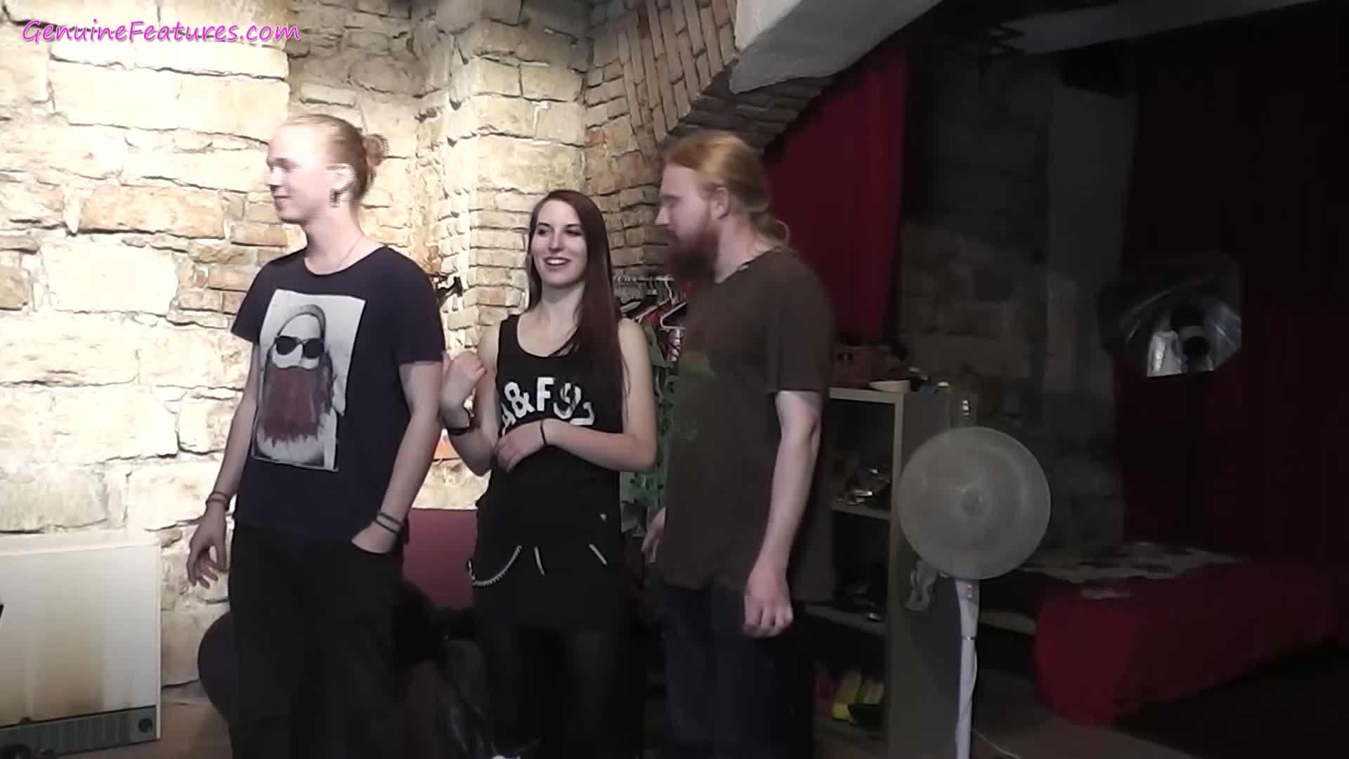 Sexy rock chick takes a sensual shower