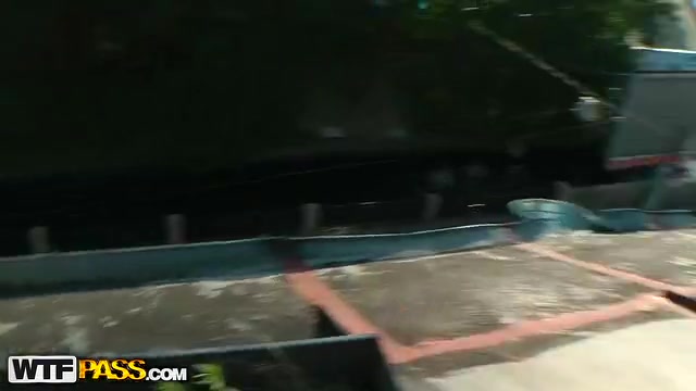 Very sexy public adventure