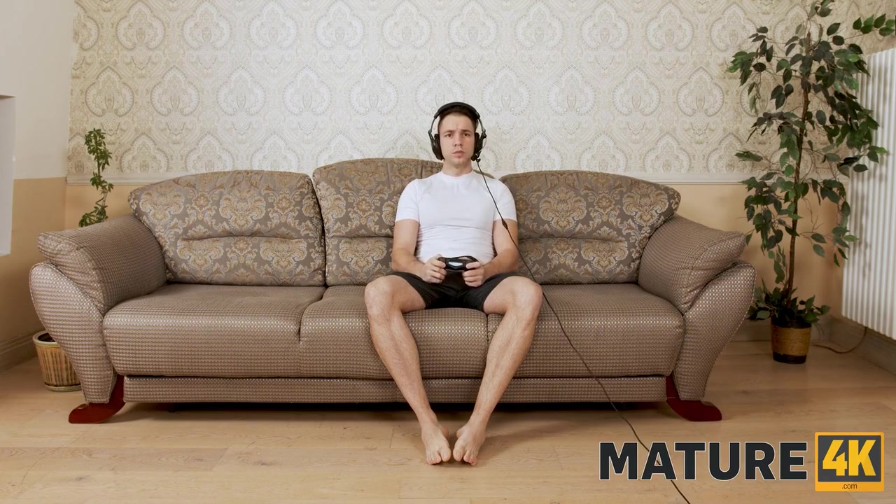 Having Ginger Mature Woman Is Great Cause Guy Can Nail Her