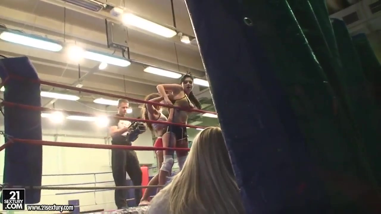 Aletta Ocean and Kissy deciding who is the best fucker on the boxing ring