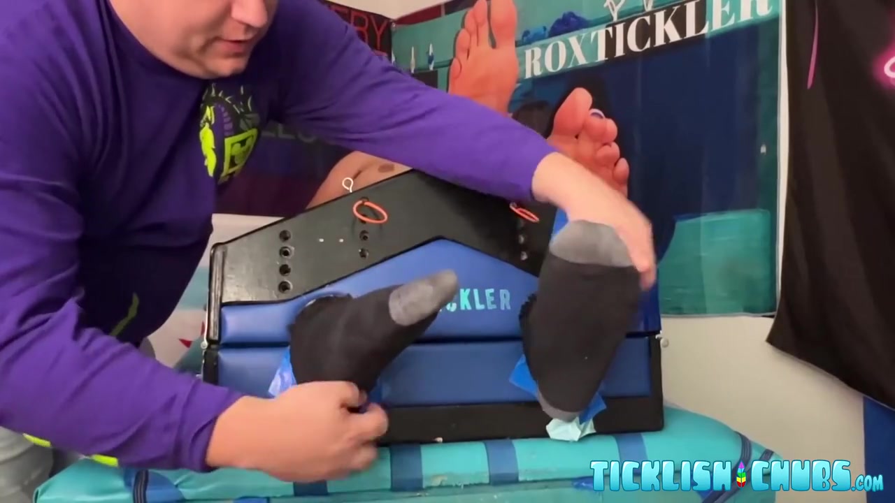 Submissive Chubby Oscar Grablow Tickle Tormented By Matt