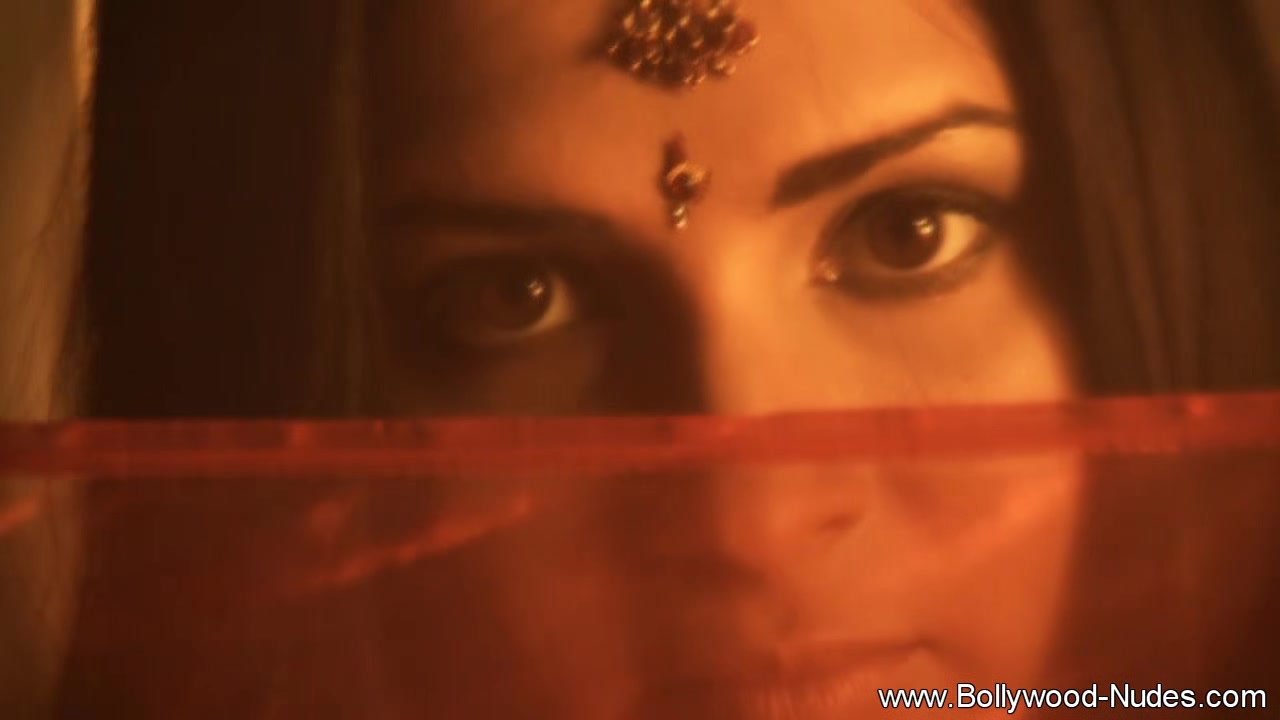 Exotic Love Movements From Sweet India Beautiful Woman