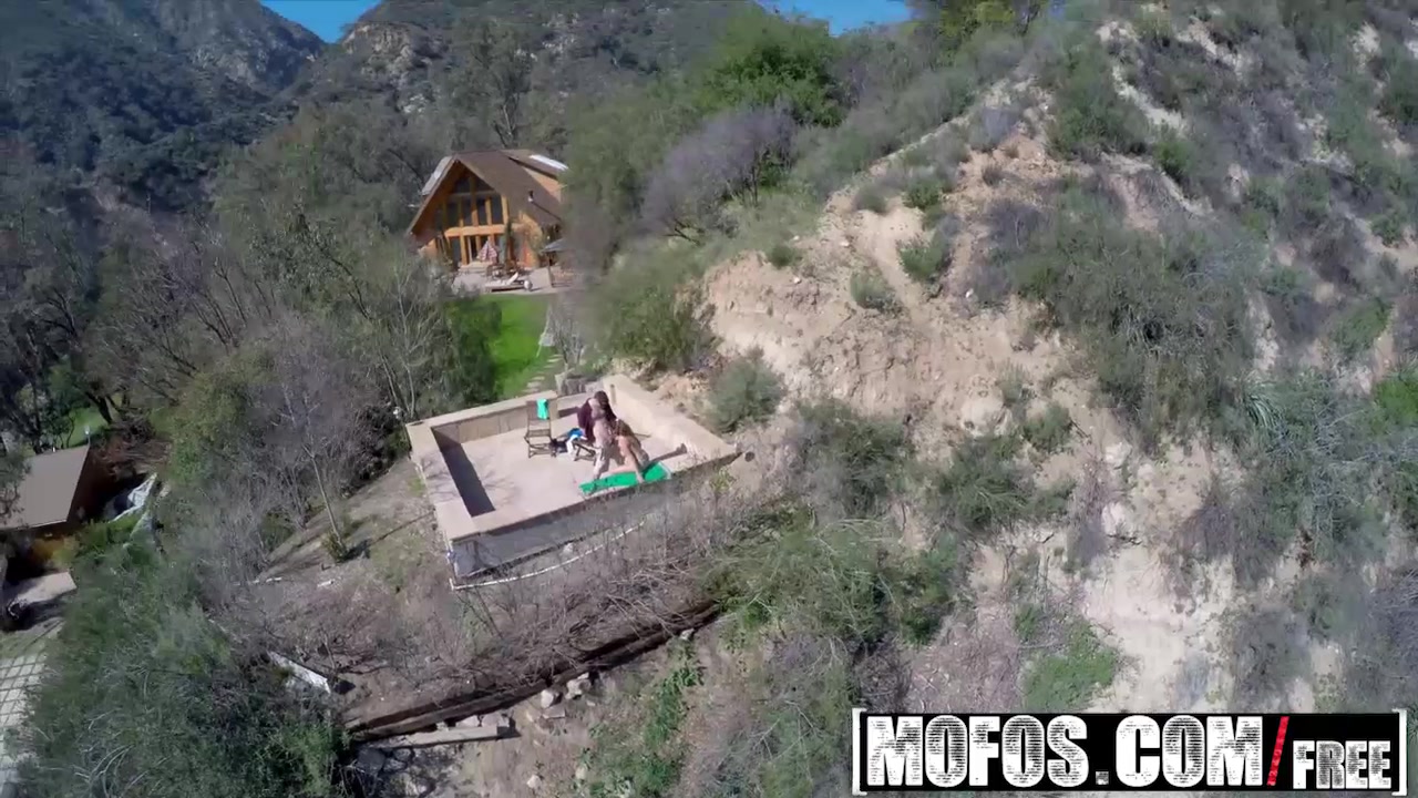 Mofos - Drone Hunter - Danica Dillon - Spying on an Outdoor Public Fuck