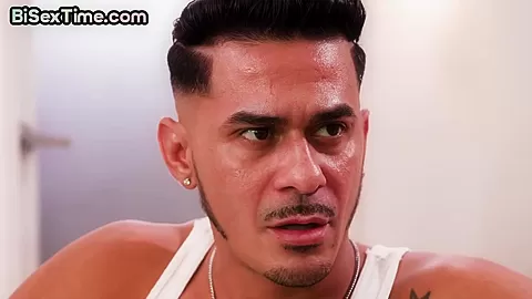 Bisex dudes fuck bigbooty bae in 3some in doggystyle