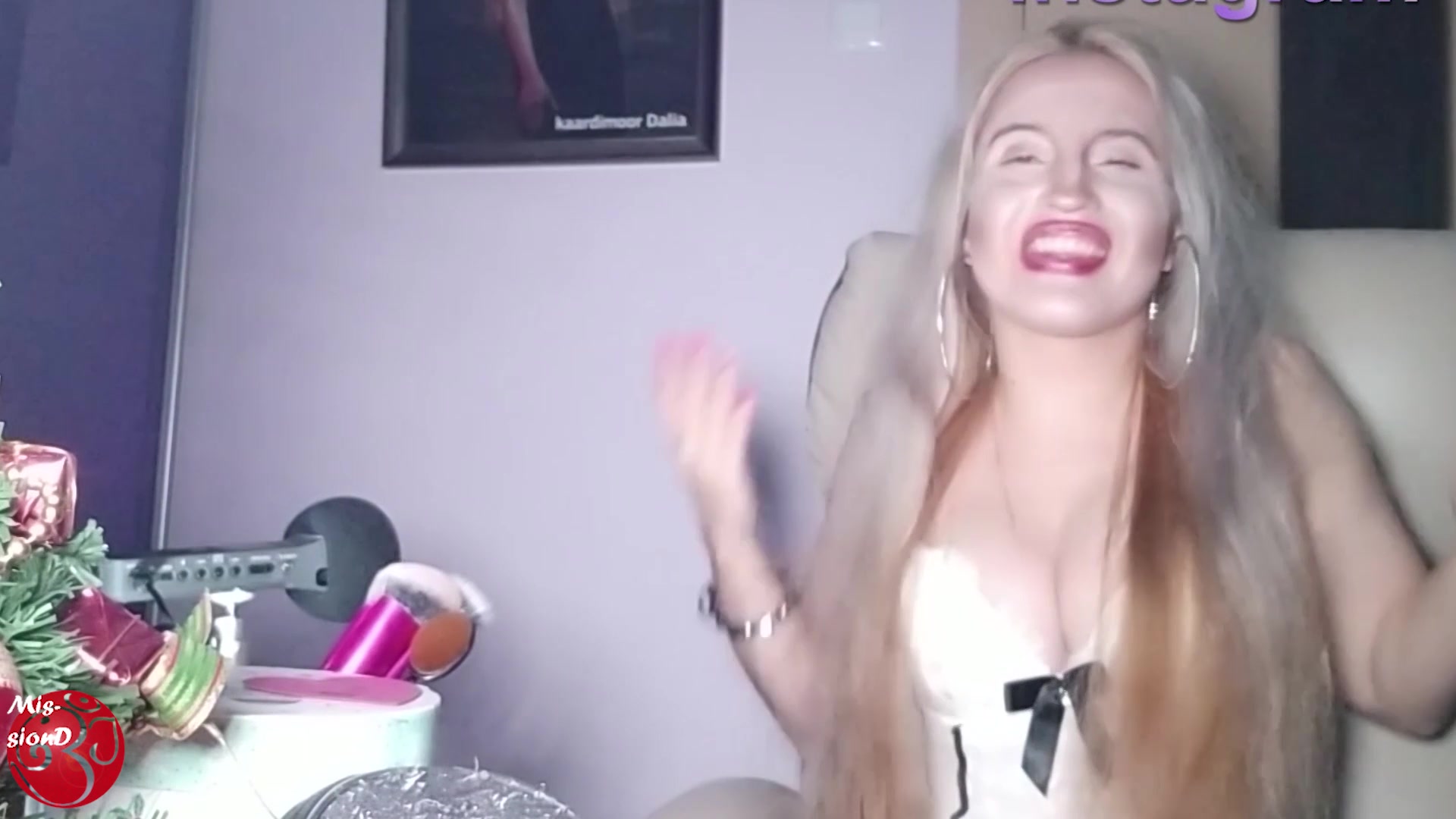 Your Salary Is Mine - Sex Movies Featuring Findom Goaldigger