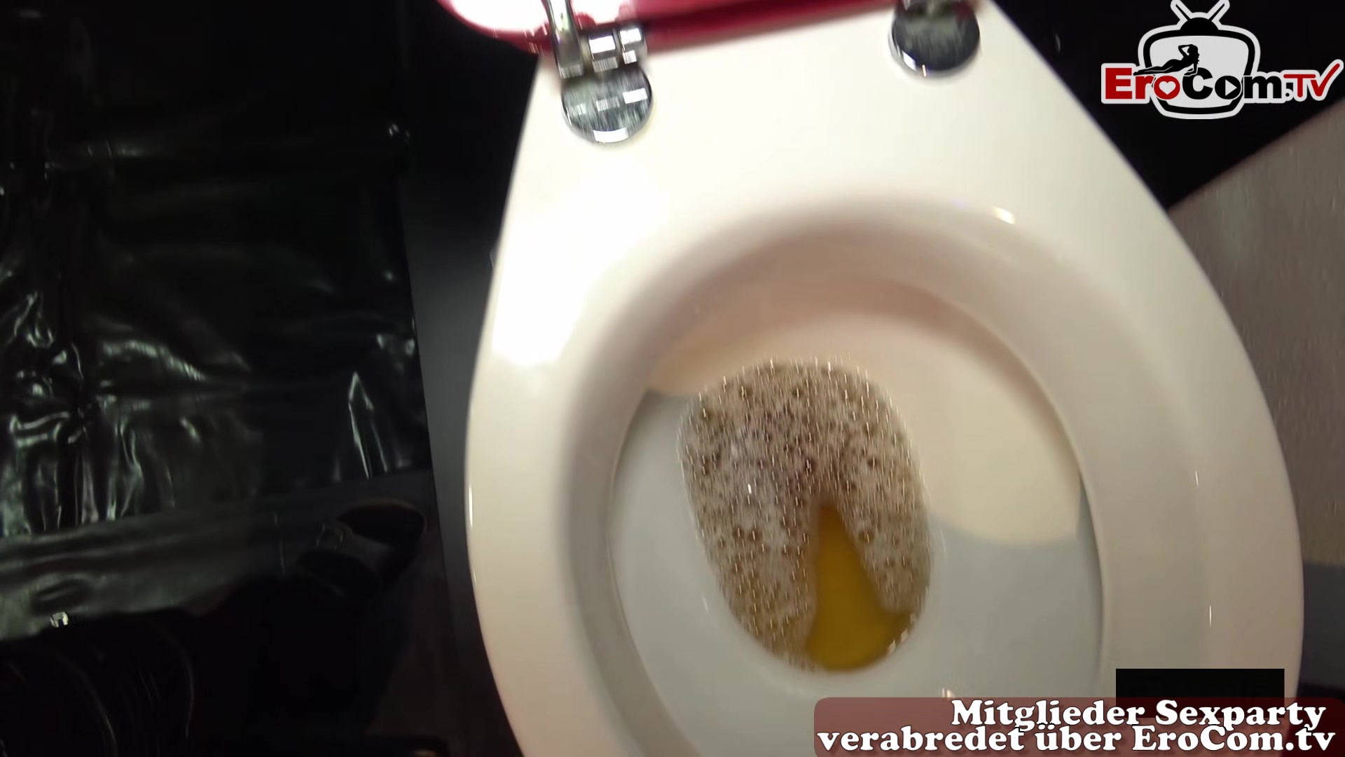 GERMAN EXTREM PISS DRINK AMATEUR PARTY