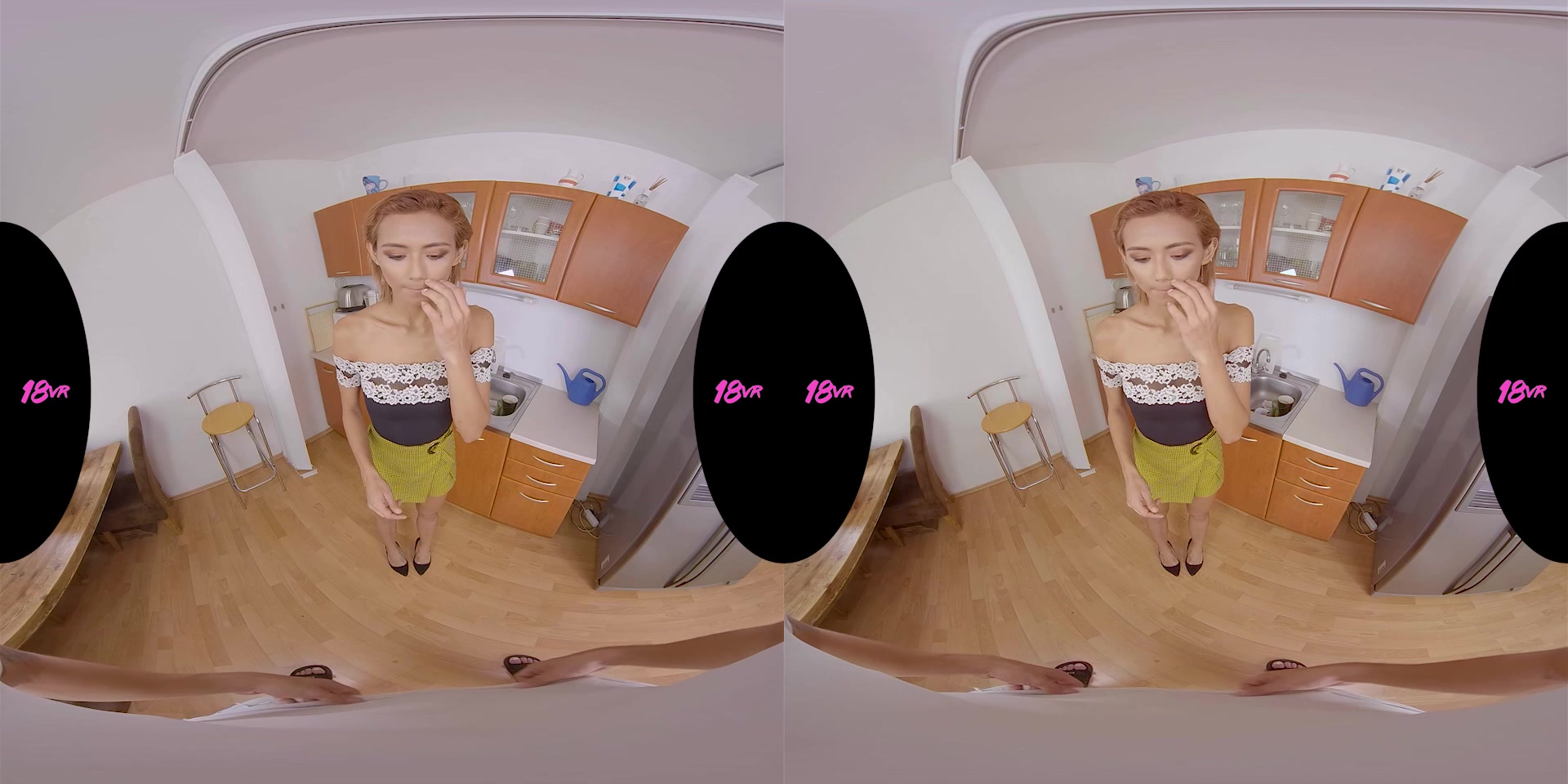 Veronica Leal in Cafe Crema - 18VR