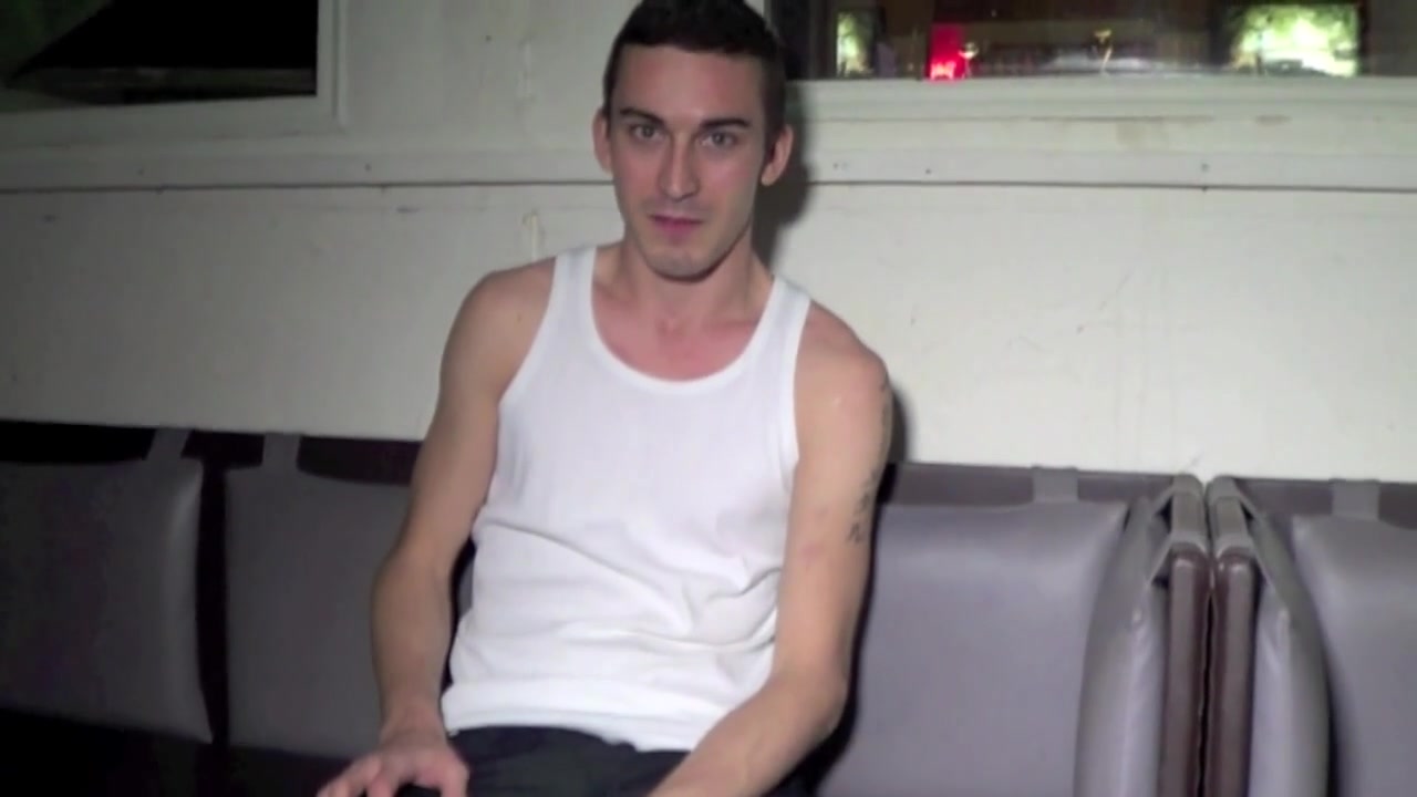 The twink Marc Antony fucked by Logan - CrunchBoy