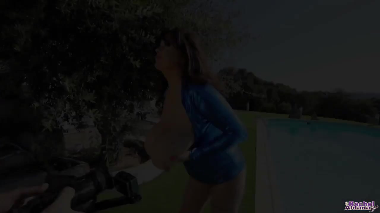 Rachel Aldana - Metallic Blue 5d 1