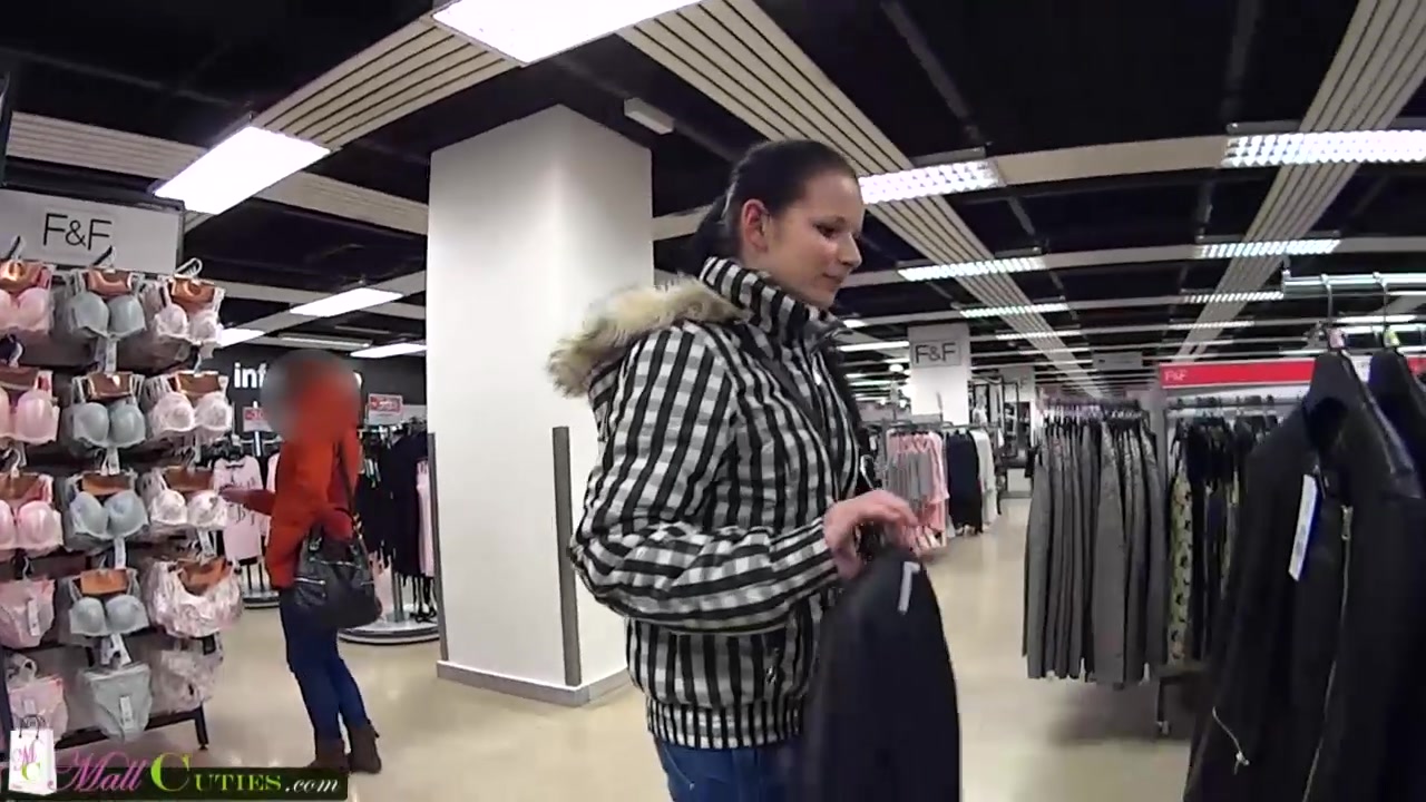 Two girls on public have sex for shopping free