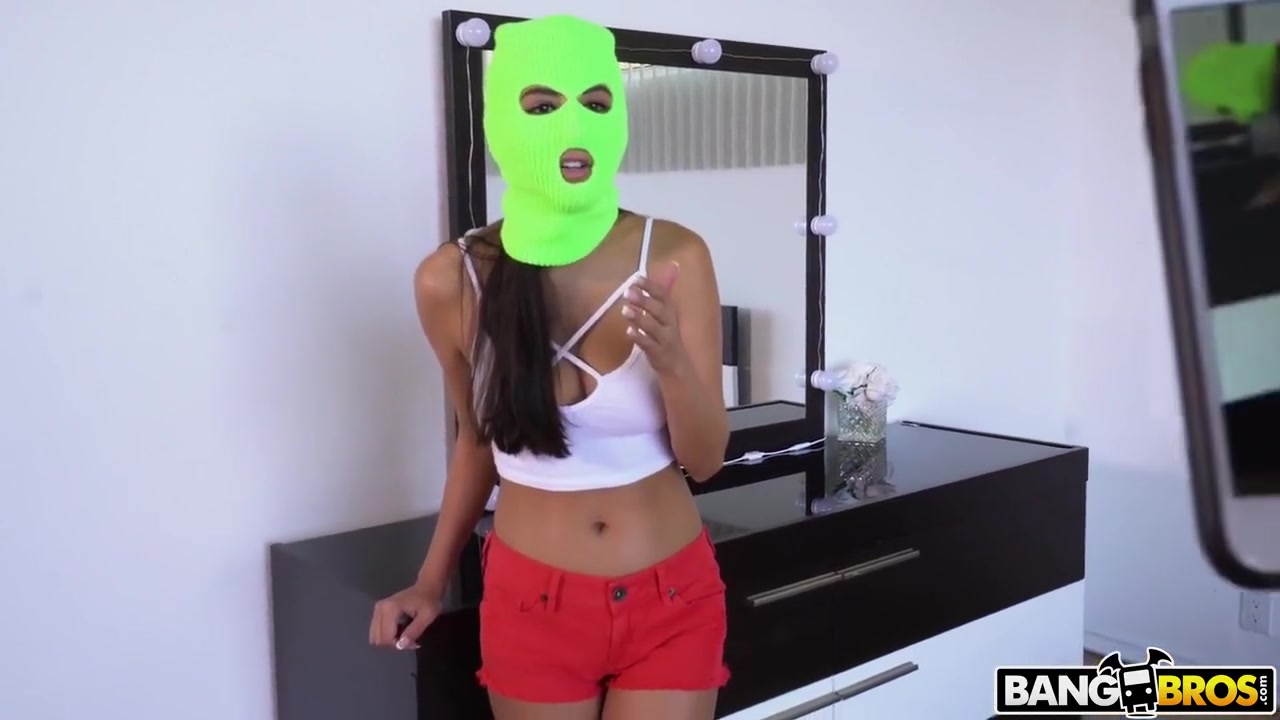Sexy Robber Chick Fucked Good In 4k With Gianna Dior