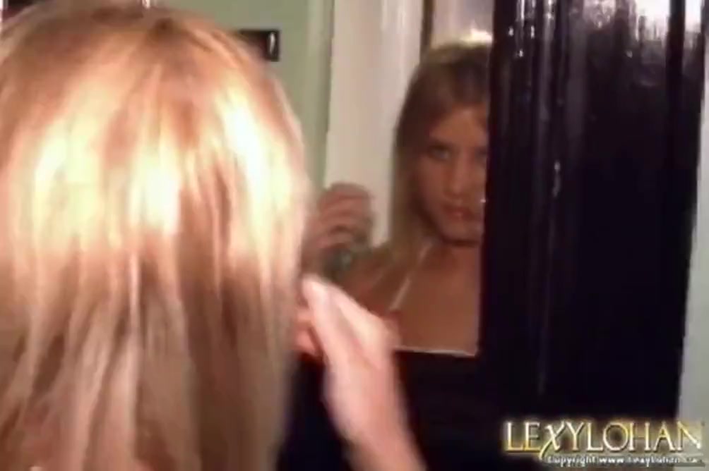 Lexy Lohan In Jacuzzi Showing Her Perfect Body On Jacuzzi
