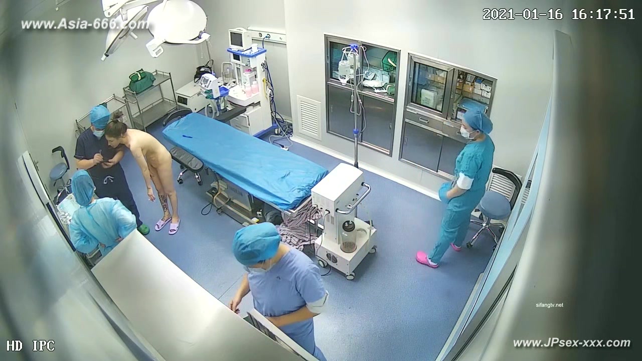 Peeping Hospital patient .***