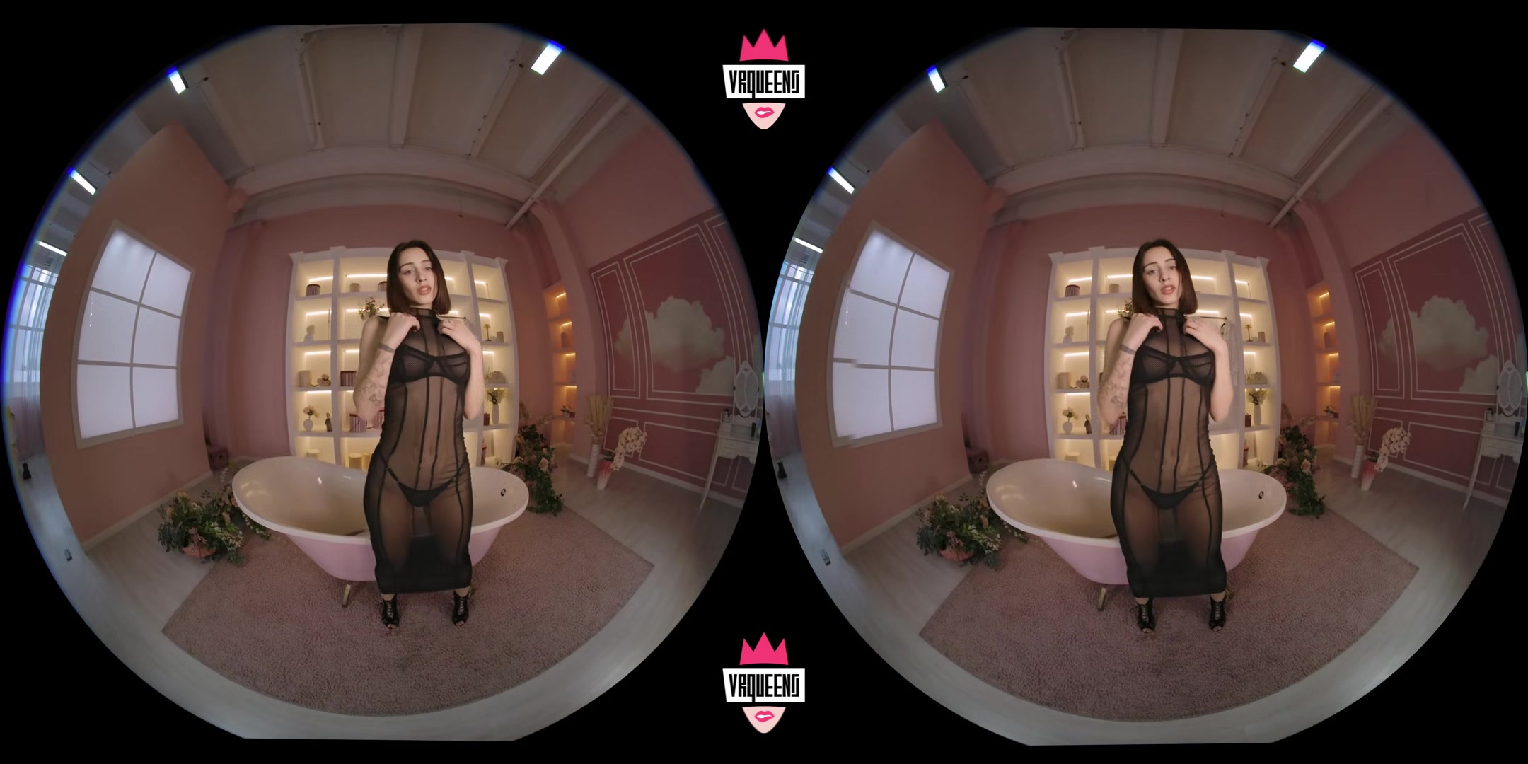 She Is Back For You - Vr Queens