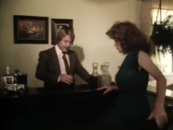 Juliet Anderson, Lisa De Leeuw, Little Oral Annie in vintage fuck movie