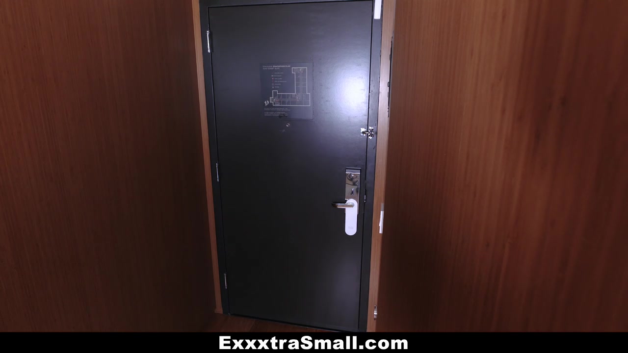 ExxxtraSmall - Petite 19-year-old Babe Gets Fucked
