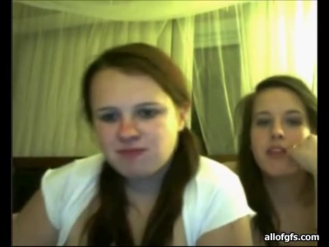 Two bored girls
