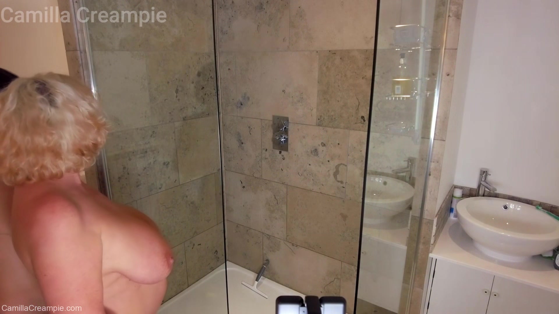 Showering With Lucy Love Bts Vr Shoot - Camillacreampie