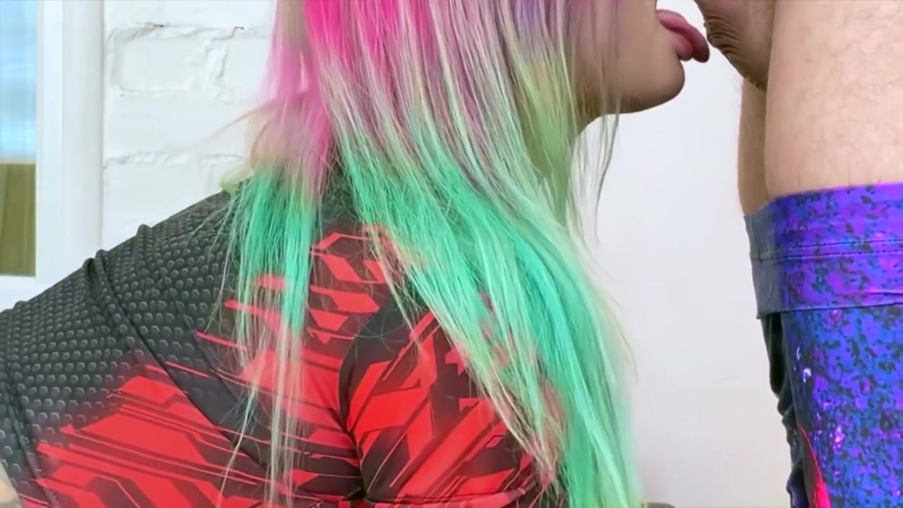Sexy Goth Stepsister Takes Cock In Mouth And Gets Cum On Face