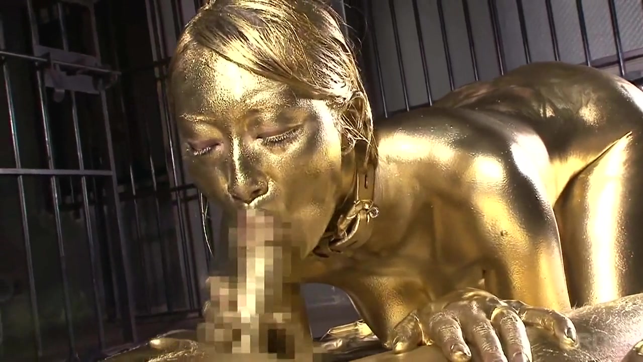 Sexy Gold Fetish - CosplayInJapan